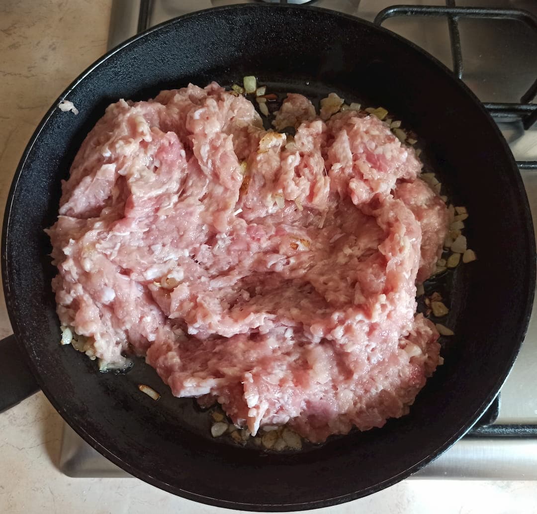 Фарш на сковороде